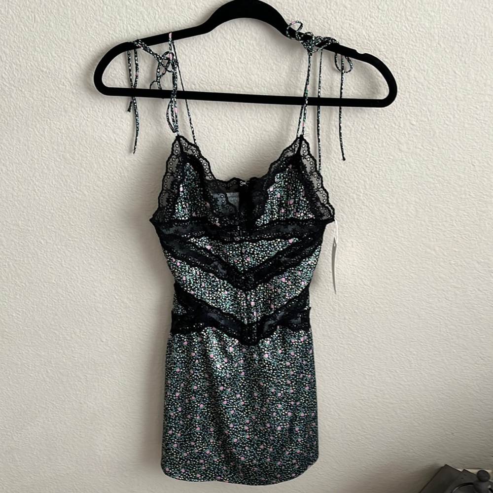 NWT FOR LOVE AND LEMONS 🍋 FARRAH SLIP DRESS 🍓😍